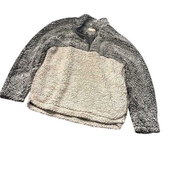 Cozy Gray and Cream Sherpa Pullover Sweater - Picture 3 of 5